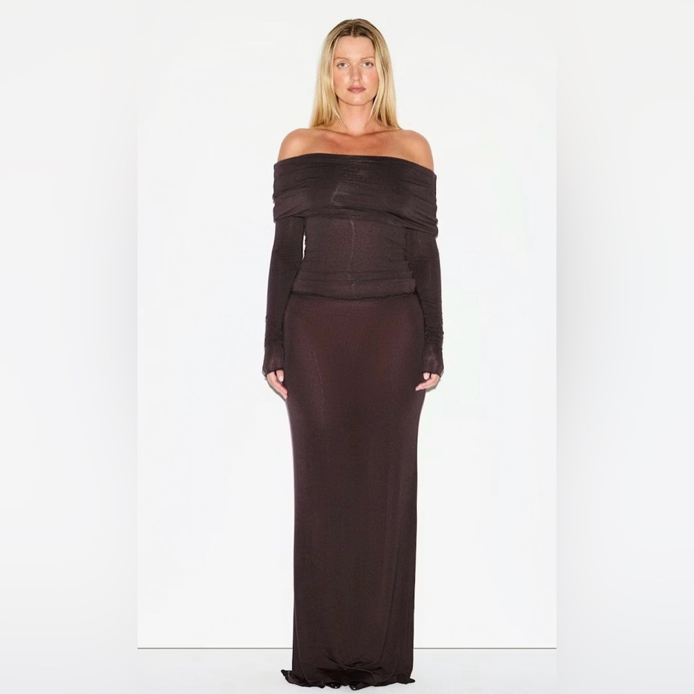 SKIMS Off-Shoulder Long Sleeve Tunic Top in Dark Brown
